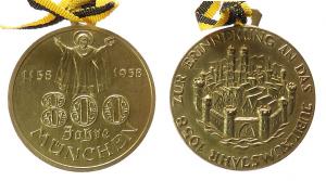 München - auf die 800 Jahrfeier der Stadt - 1958 - tragbare Medaille  vz