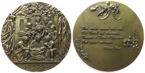 Heilige Maria und Josef mit dem Jesuskind inmitten mehrerer Personen und Lämmern - o.J. - Medaille  vz
